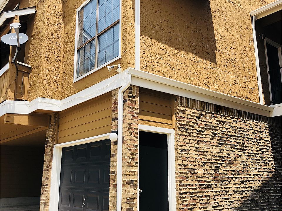 1st image of 2105 Remington St APT 15D