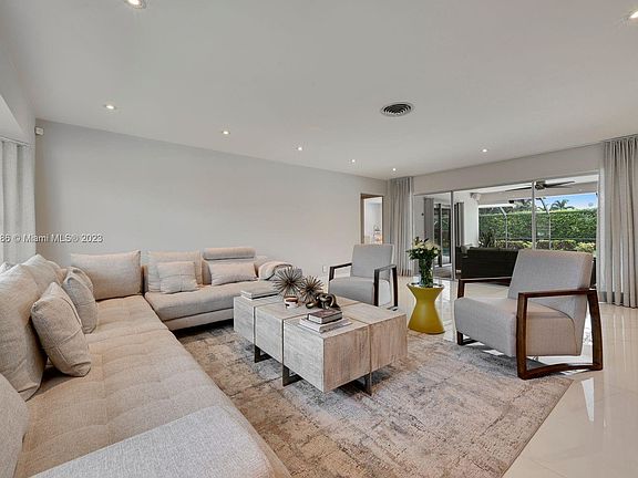 4th image of 213 Gleneagles Dr