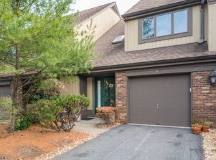 38 Lowell Ct, Mahwah, NJ 07430