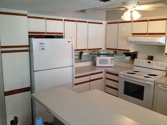 3rd image of 75-6082 Alii Dr APT 119