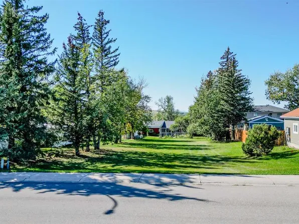 731 2nd St E, Cardston, AB T0K 0K0