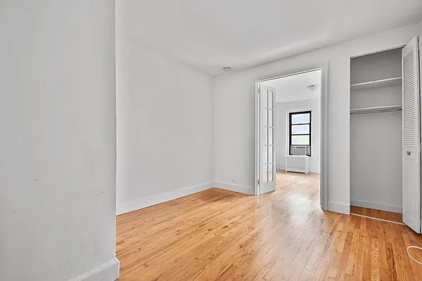 Rented by Compass | media 7