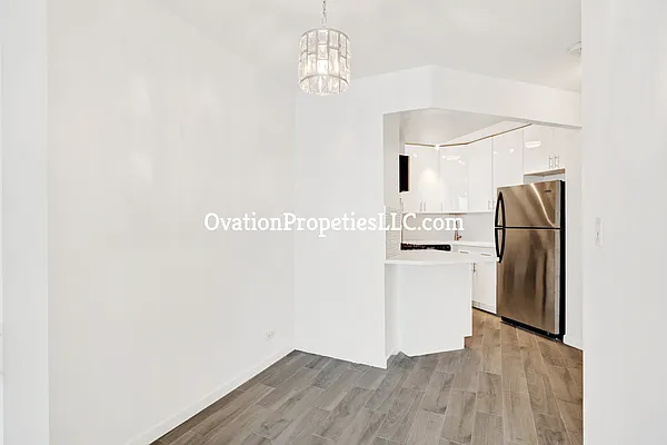 Rented by R New York | media 12