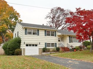 22 Furman Dr, Emerson, NJ 07630