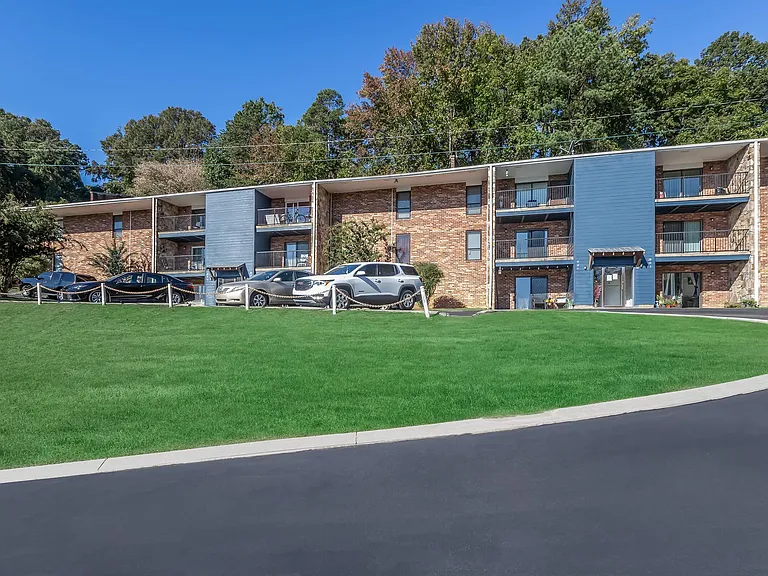 The Ridge Apartments — Photo 7
