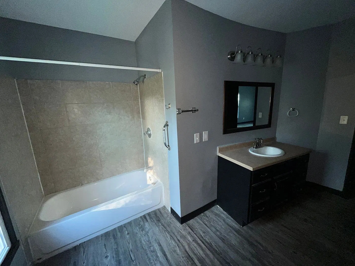 North Rockton Ave 1121 — Photo 2