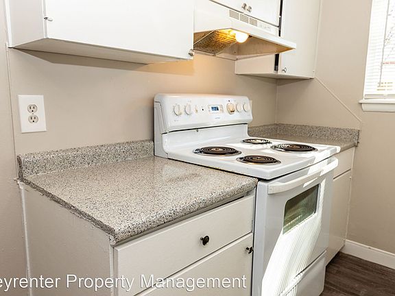 4th image of 1825 N College Ave APT 17