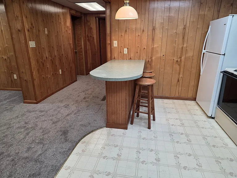146 Valley St — Photo 4