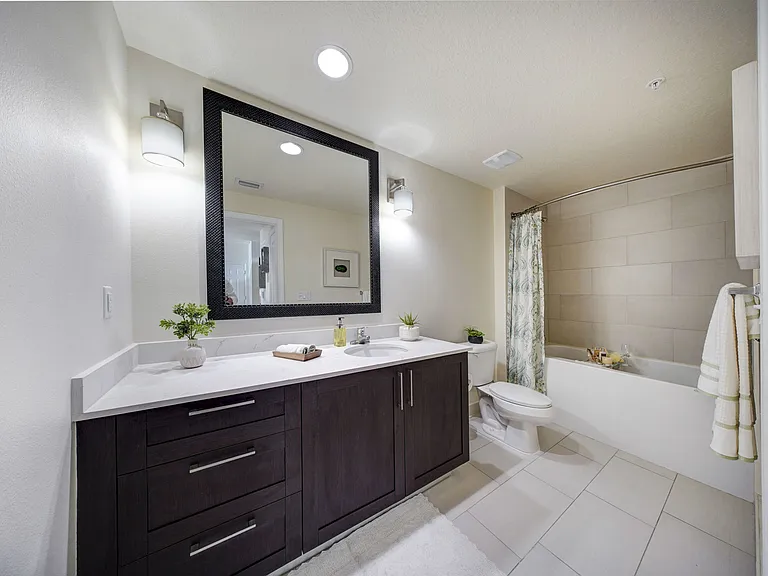Solle Davie Luxury Apartments — Photo 9