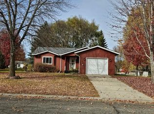 1213 Dana Dr SE, Willmar, MN 56201