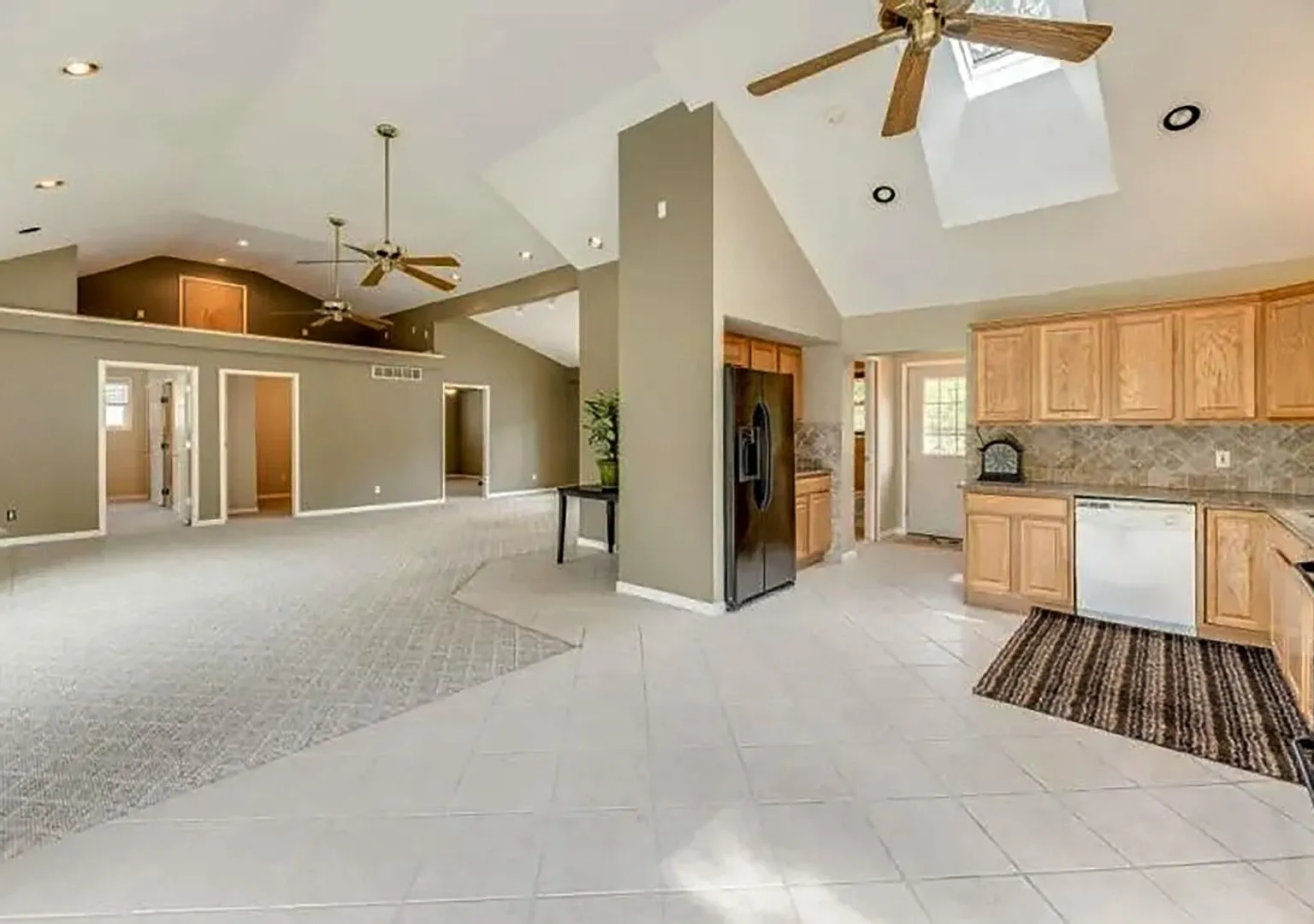 Charming 3BR House in Lexington — Photo 4