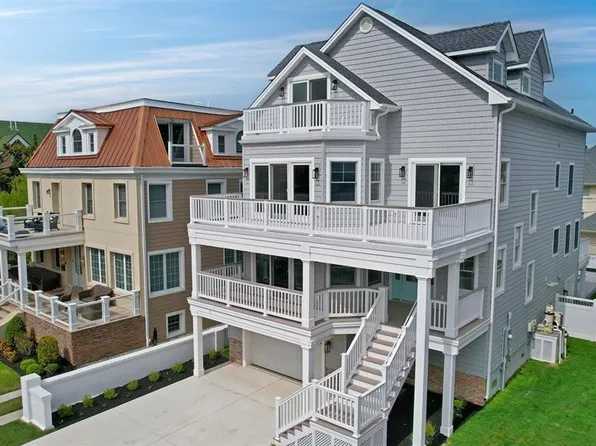 107 S Cambridge Ave, Ventnor, NJ 08406