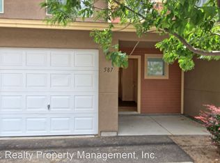 611 Village Dr, Fernley, NV 89408