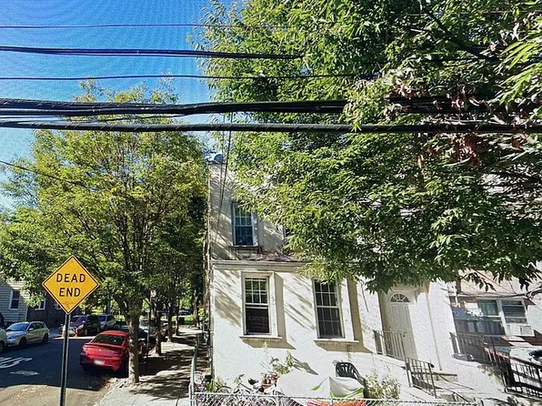 5220 102nd St, Corona, NY 11368