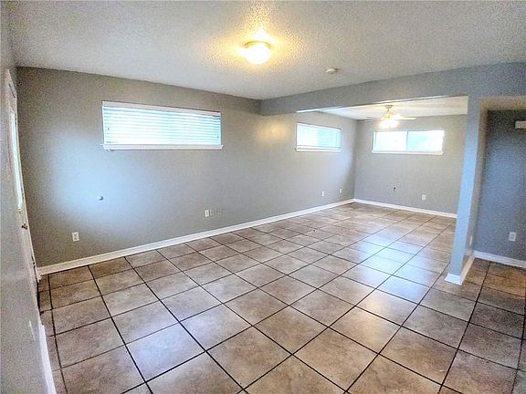 4th image of 840 Franklin Ave #A