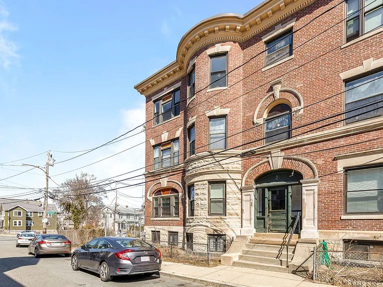 21 Royal St #11 — Photo 12