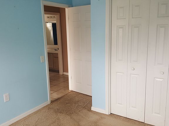 4th image of 195 Wildflower Ln