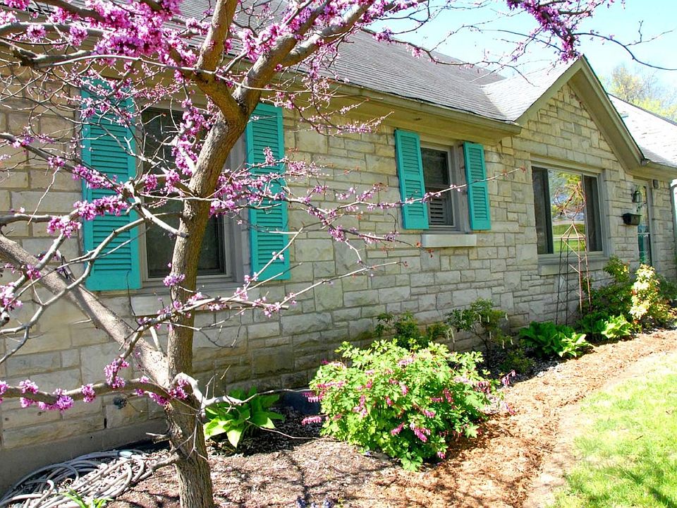 1st image of 220 Zandale Dr