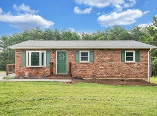35 Antler Ridge Rd, Moneta, VA 24121
