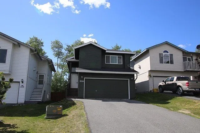 8926 Meadow Park Cir — Photo 2