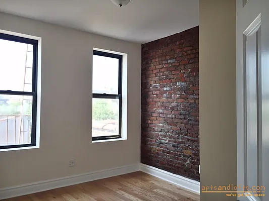 Rented by aptsandlofts.com | media 33