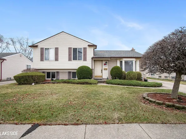 11900 Canterbury Dr, Sterling Heights, MI 48312