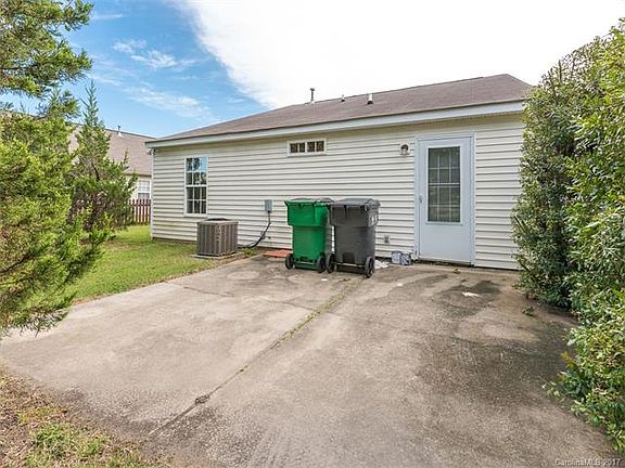 3rd image of 12707 Planters Row Dr
