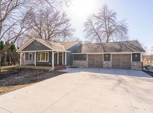 1395 County Road 83 #2, Maple Plain, MN 55359