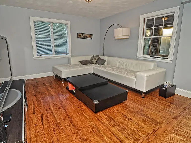 86 Fowler Ave — Photo 26