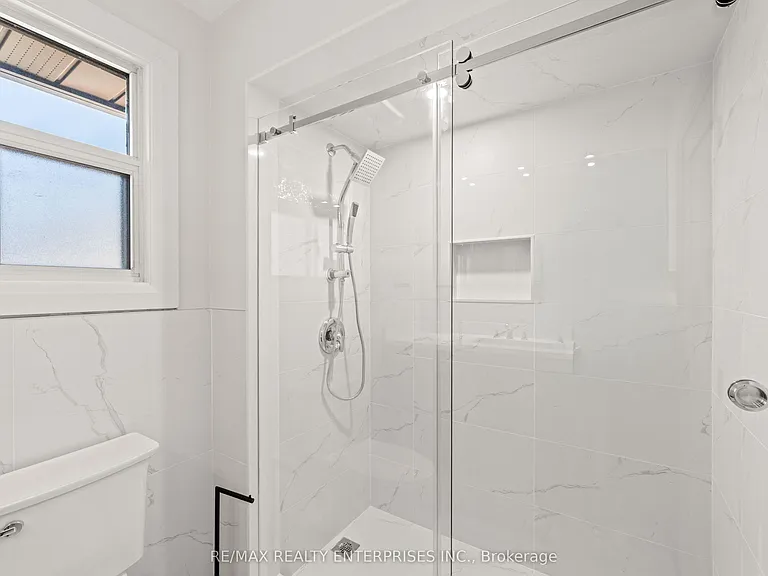 2348 Denise Rd #UPPER — Photo 32