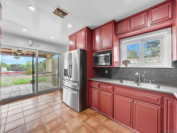 321 N Ln, El Cajon, CA 92021