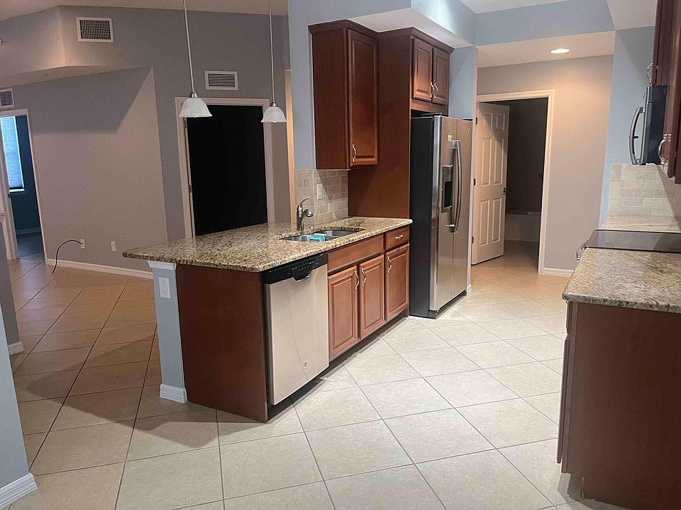 1st image of 8505 Oakshade Cir Unit 101
