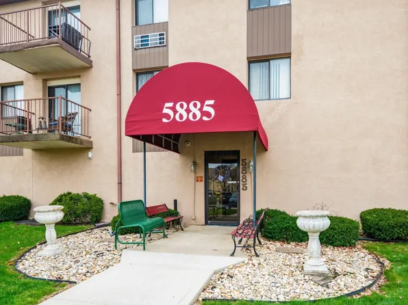 5885 Beechcroft Rd APT 114, Columbus, OH 43229