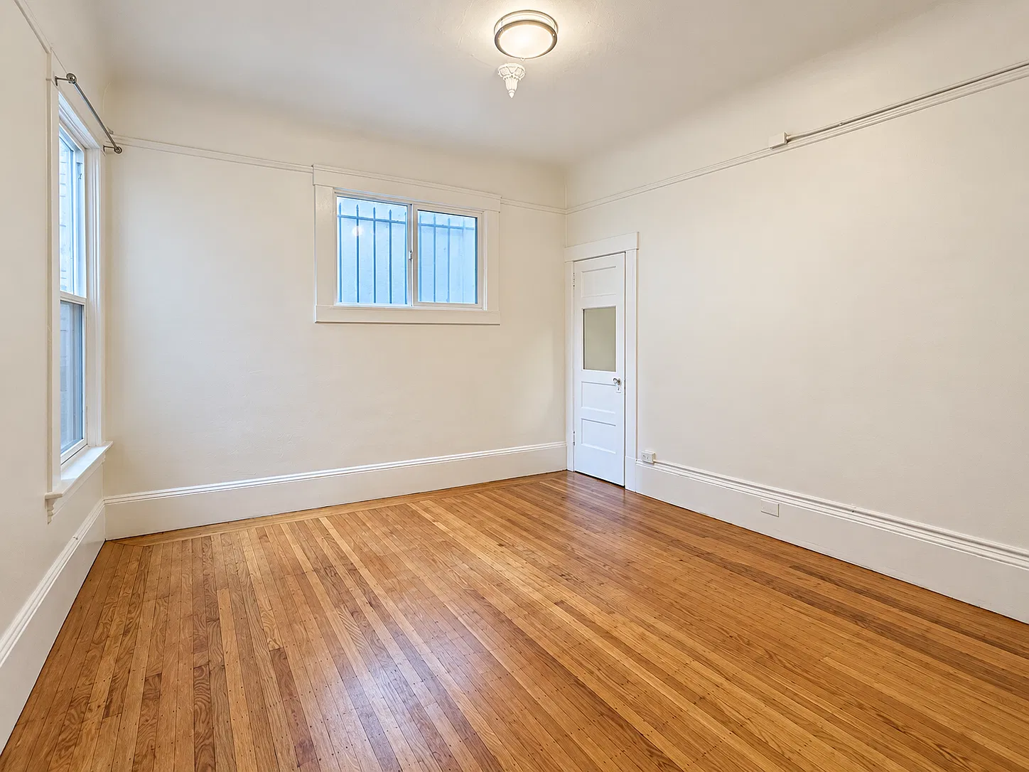 Studio, 150 sqft, $1,795 — Photo 3