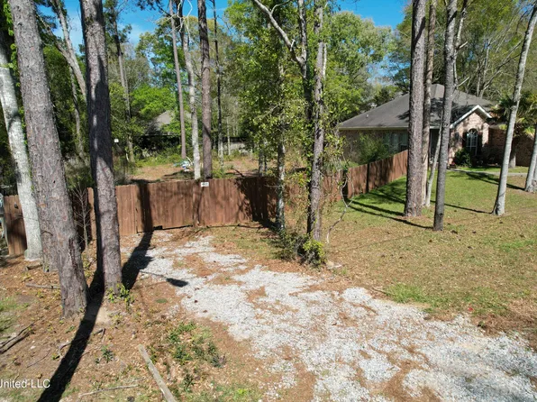 Pokai Way, Diamondhead, MS 39525