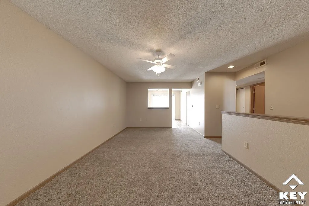 Coronado Residences — Photo 4