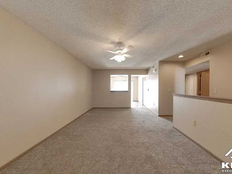Coronado Residences — Photo 4