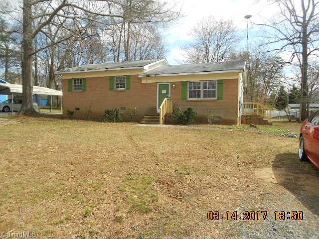 1st image of 208 Lenoir Dr