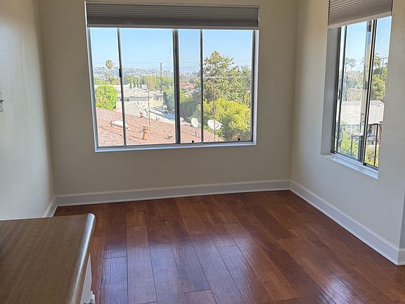 2nd image of 372 Carroll Park E APT 405