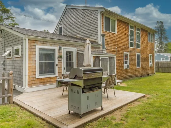 359 Spring St, Rockland, MA 02370