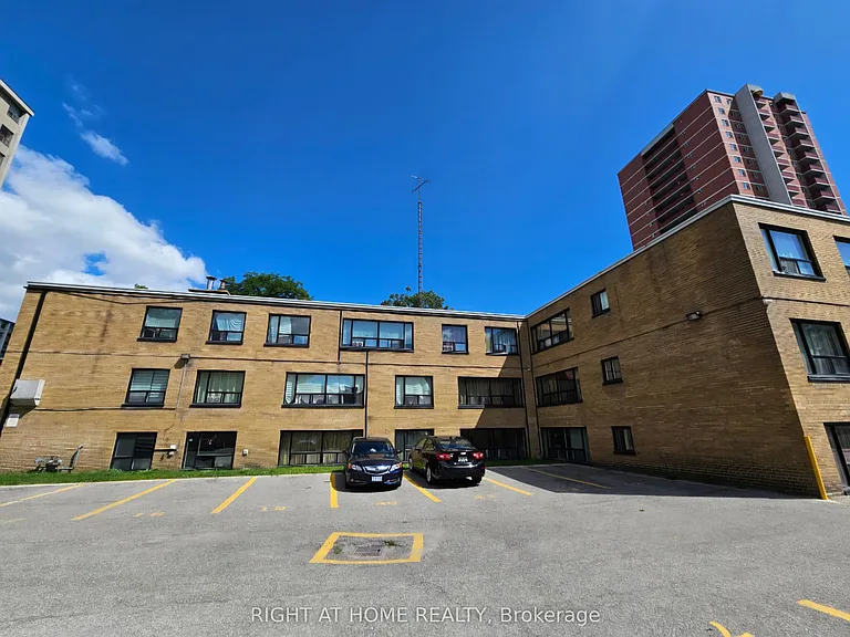 20 Cosburn Ave #207 — Photo 2