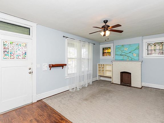 2nd image of 2721 W Tennyson Ave