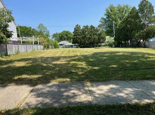2174 S 96th St, Milwaukee, WI 53227