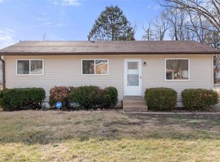 1476 Widefields Ln, Saint Louis, MO 63138