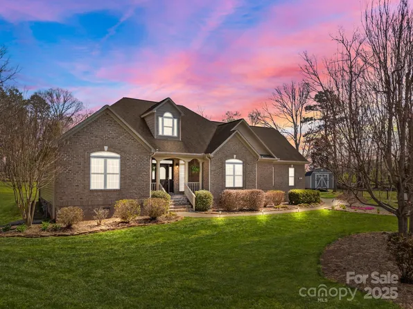 1234 Oakbluff Dr, Salisbury, NC 28147