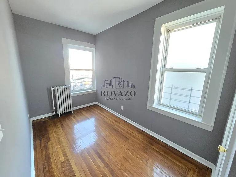 220 Roseville Ave #305 — Photo 4