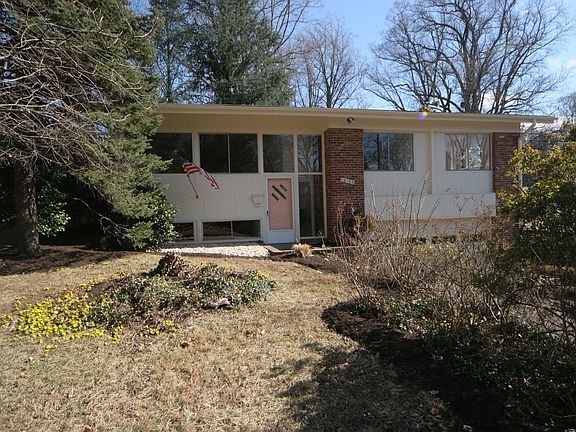 4th image of 10103 Frederick Ave