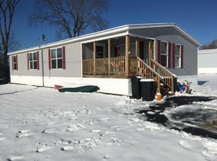 7 Willowbrook Ln, Levant, ME 04456