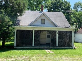 606 Tanner St, Paris, IL 61944