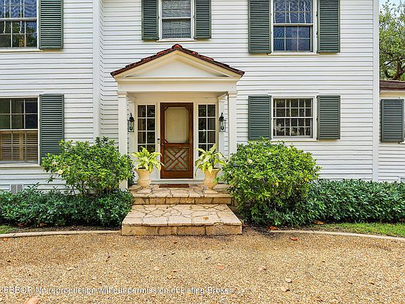 4th image of 210 Merrain Rd